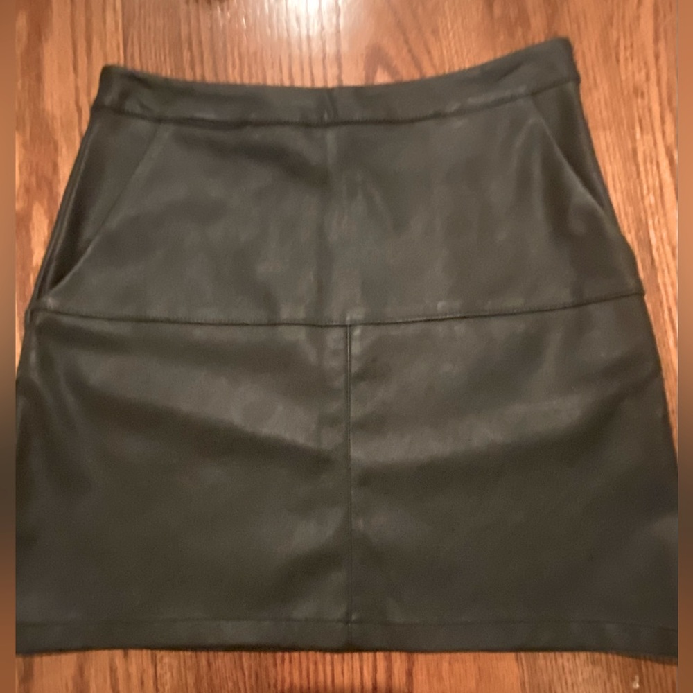 Shinestar -  Black Faux Leather Mini Skirt
